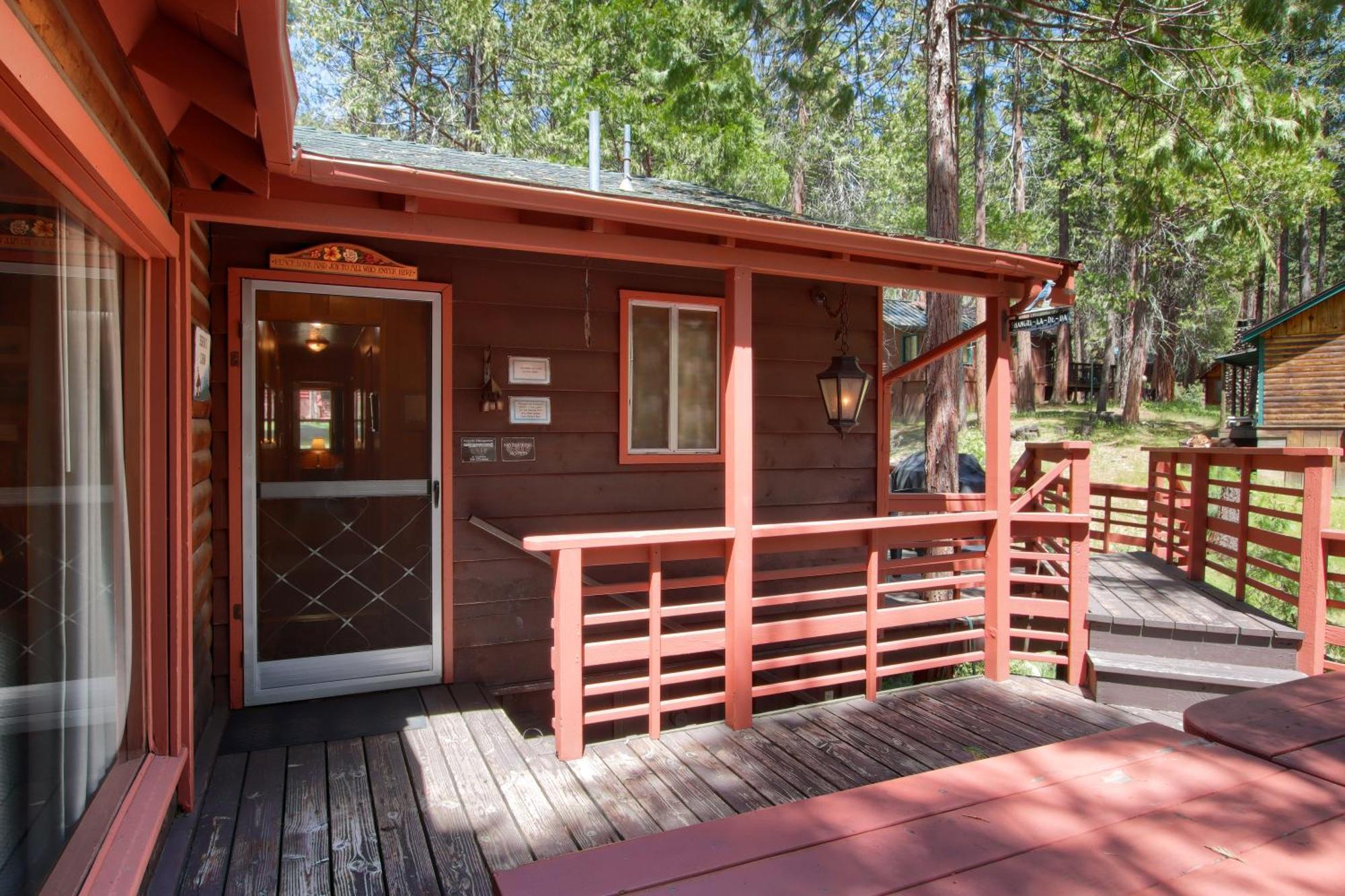 Shangri La-de-da At The Redwoods Holiday home *